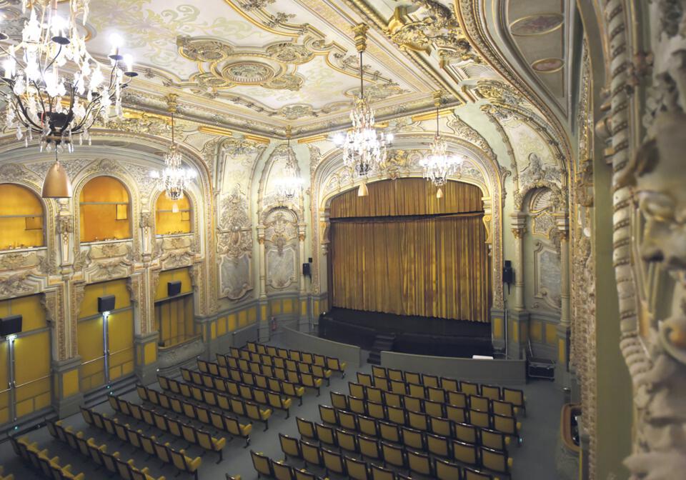 Salle de théâtre cinéma